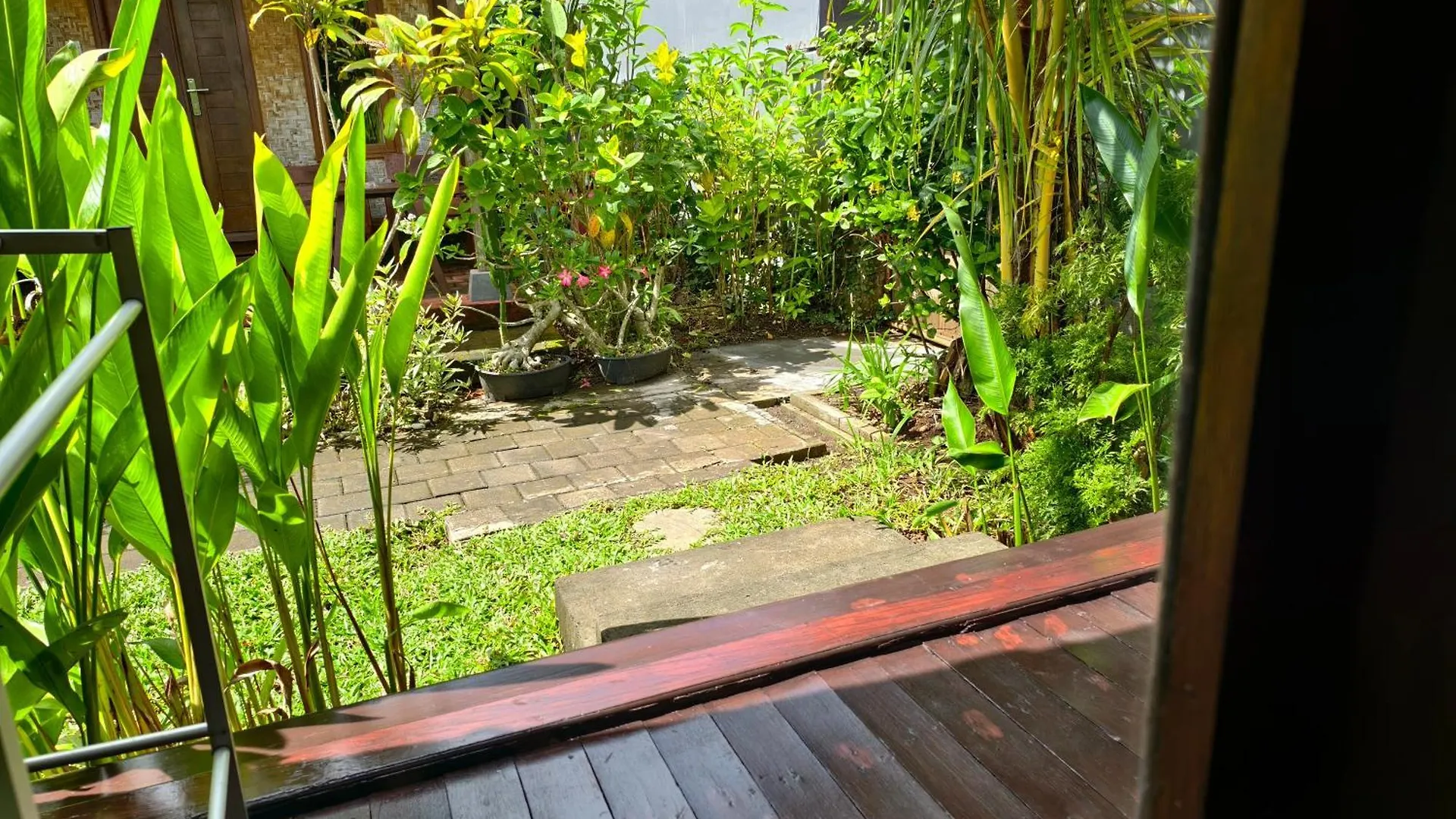 Timbis Homestay Bali Нуса-Дуа